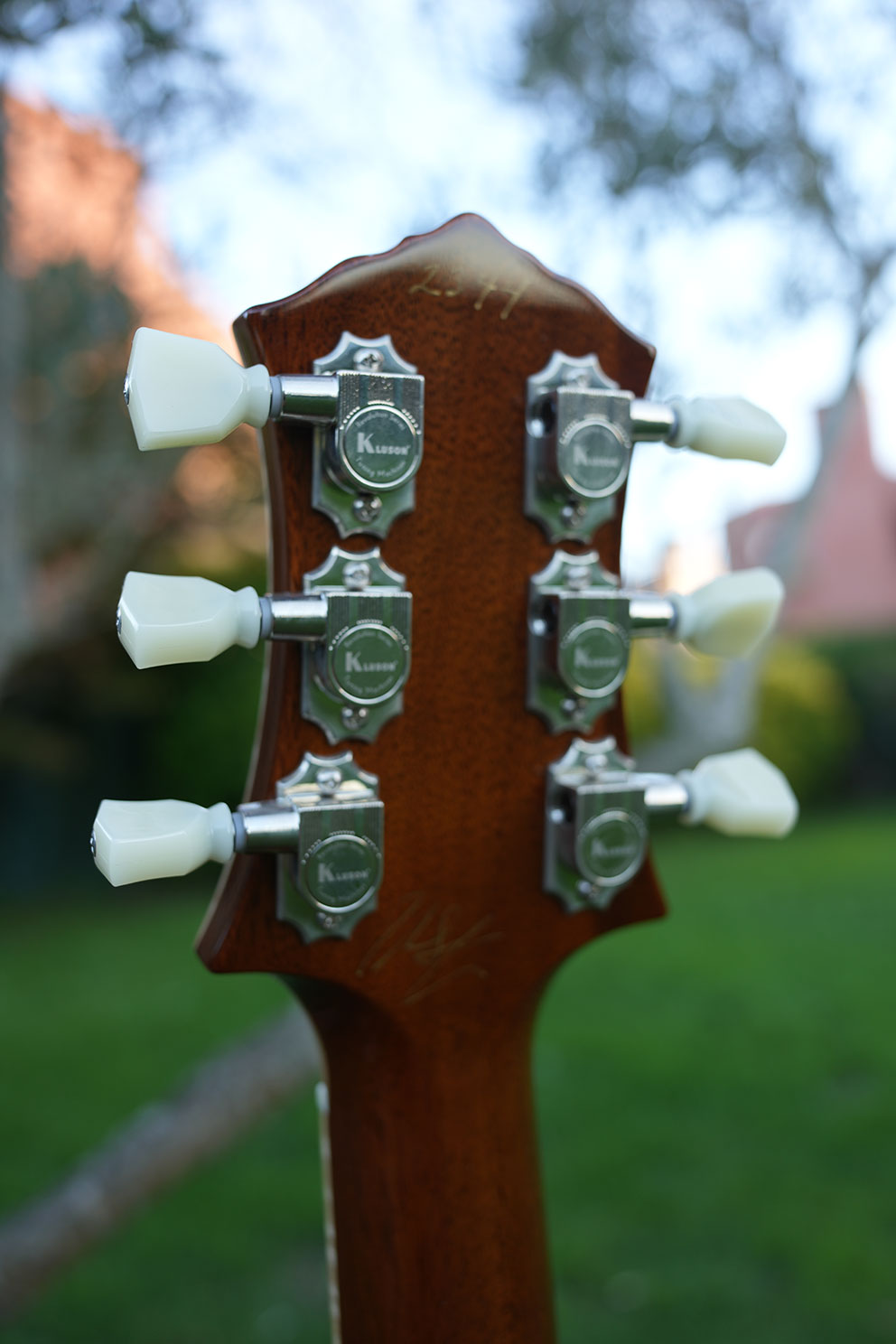 Kenai Trem Charcoal Burst